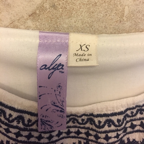 NWOT Francesca's Flowy Dress - Picture 3 of 4